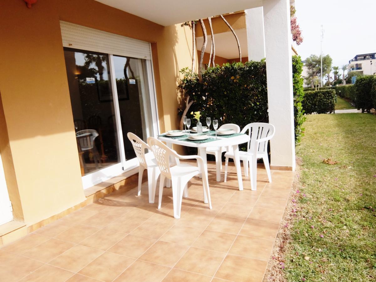 Los Juncos Apartamentos - Solo Familias Oliva Exterior foto